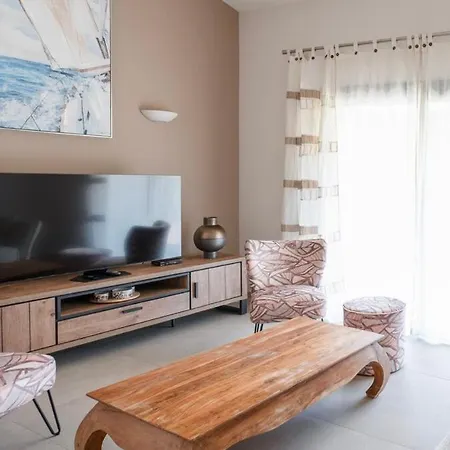 Villa House Near Porto-vecchio, Quiet *